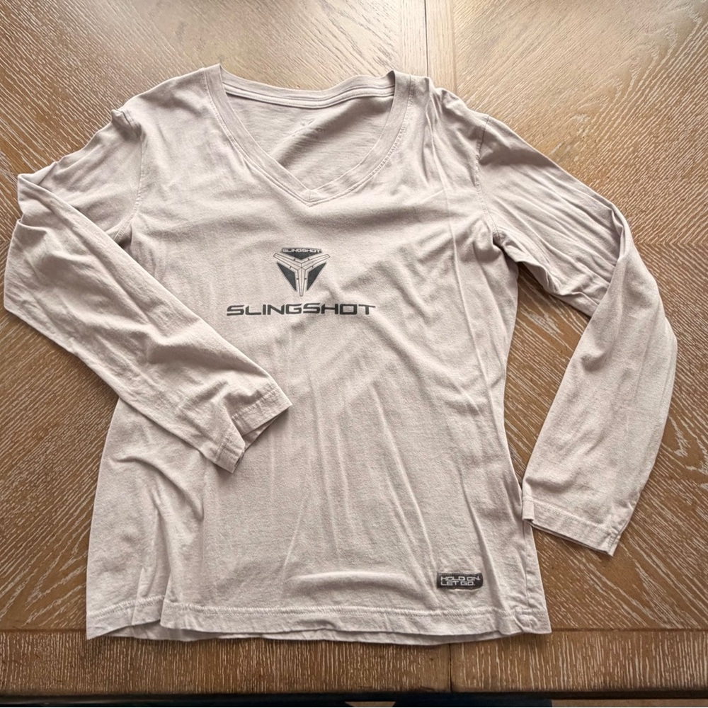 Women's Long Sleeve V-Neck Top in Light Taupe
